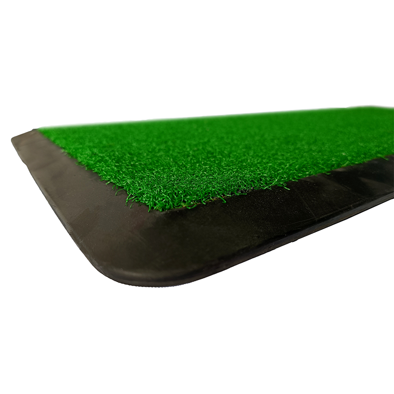 Handy Indoor Fake Lawn Golf Pads Can Be Carried in Hand